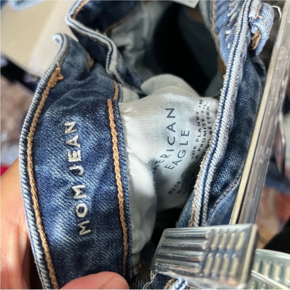 American Eagle Medium Wash Straight Mom Jeans - Picture 8 of 9